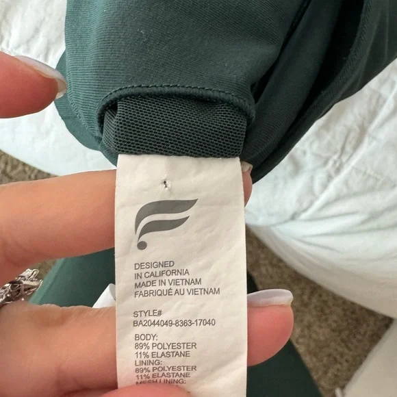 Fabletics twist front sports bra Med - Picture 6 of 6
